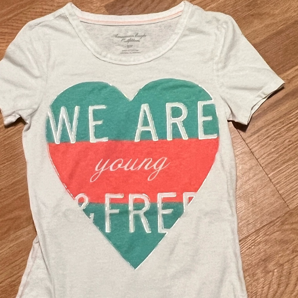 American eagle T-shirt